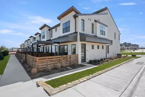 4602 White Buffalo Trl, Oak Point, TX 75068