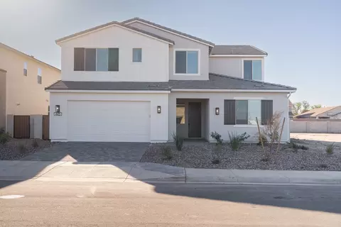 445 E La Estela Ln, San Tan Valley, AZ 85140
