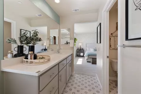 Entry Way - 484 Anthology St, Turlock, CA 95380 photo 5 of 9