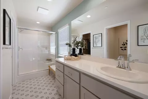 Bath - 484 Anthology St, Turlock, CA 95380 photo 3 of 3