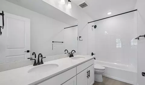 Bath - 25294 E Warren Pl, Aurora, CO 80018 photo 3 of 5