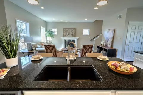 Kitchen - 1650 Yankeeland Ave, Frederick, MD 21702 photo 34 of 36