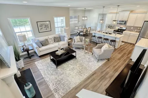 Living - 1650 Yankeeland Ave, Frederick, MD 21702 photo 2 of 20