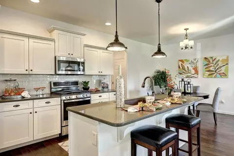 Kitchen - 1650 Yankeeland Ave, Frederick, MD 21702 photo 33 of 36
