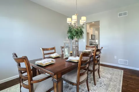 Dining - 1650 Yankeeland Ave, Frederick, MD 21702 photo 8 of 17