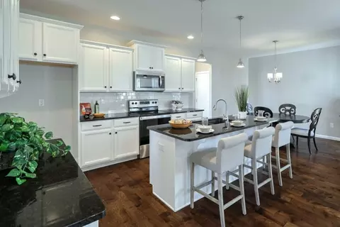 Kitchen - 1650 Yankeeland Ave, Frederick, MD 21702 photo 17 of 36