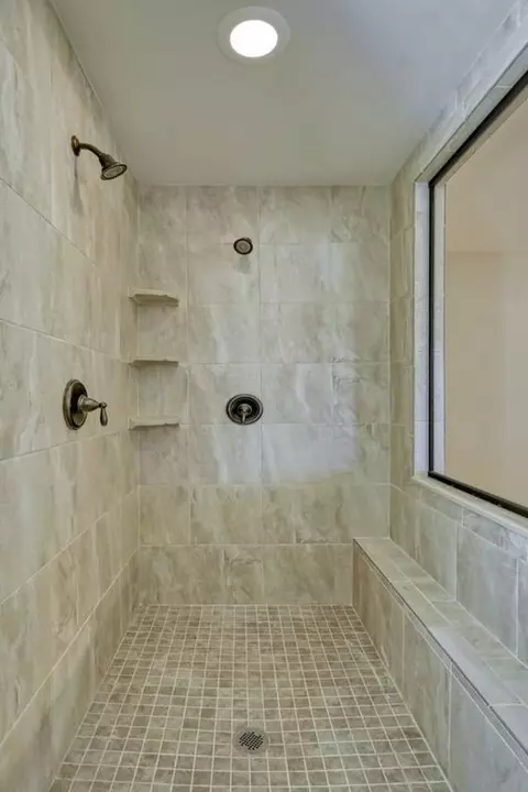 Bath - 1650 Yankeeland Ave, Frederick, MD 21702 photo 10 of 37