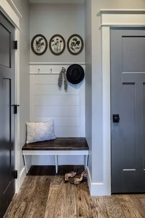 Entry Way - 1650 Yankeeland Ave, Frederick, MD 21702 photo 2 of 6