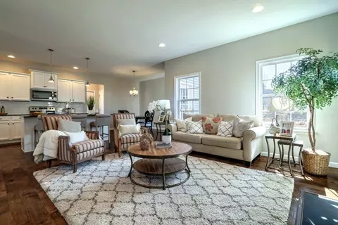 Living - 1650 Yankeeland Ave, Frederick, MD 21702 photo 14 of 20