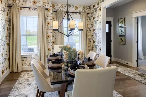 Dining - 1650 Yankeeland Ave, Frederick, MD 21702 photo 2 of 17