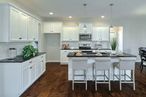 Kitchen - 1650 Yankeeland Ave, Frederick, MD 21702 photo 16 of 36