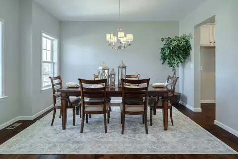 Dining - 1650 Yankeeland Ave, Frederick, MD 21702 photo 9 of 17