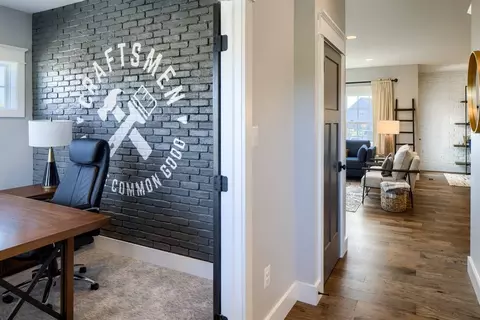 Entry Way - 1650 Yankeeland Ave, Frederick, MD 21702 photo 3 of 6