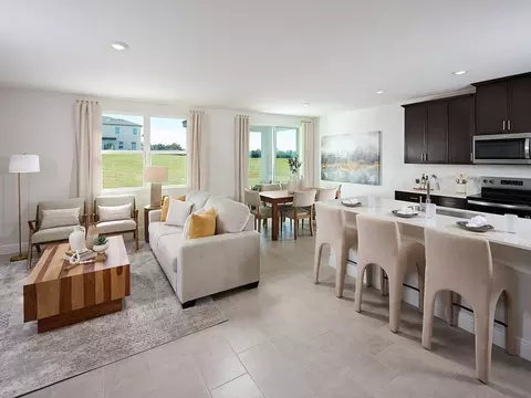 707 Sunshower Dr, Lady Lake, FL 32159