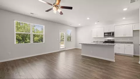 Living - 1004 Richland Creek Dr, Augusta, GA 30906 photo 3 of 3