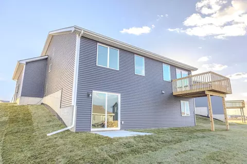 Exterior - White Oak Ln, Granger, IA 50109 photo 5 of 7