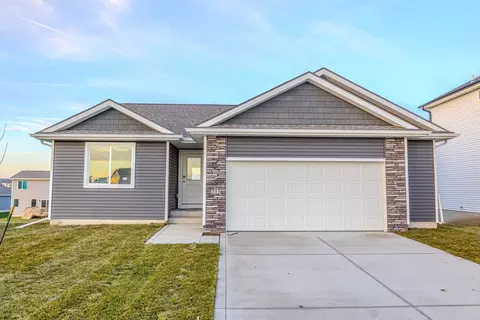 Exterior - White Oak Ln, Granger, IA 50109 photo 3 of 7
