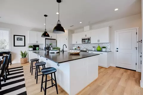 Kitchen - 785 Peters Rd S, Madera, CA 93636 photo 1 of 10