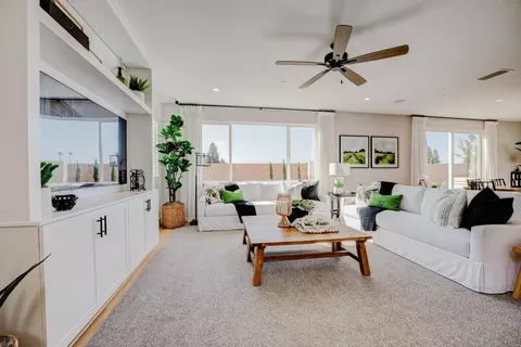 Living - 785 Peters Rd S, Madera, CA 93636 photo 1 of 6