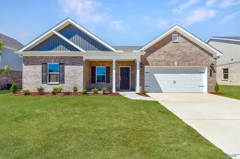 105 Harvest Moon Dr, Harvest, AL 35749