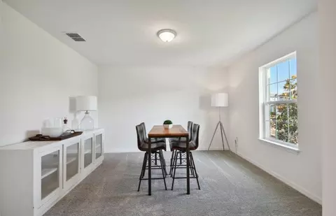 Dining - 10818 Sapphire Breeze Cv, Parrish, FL 34219 photo 2 of 2