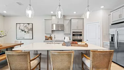 Kitchen - 13610 Cornerstone Way, Parrish, FL 34219 photo 2 of 11