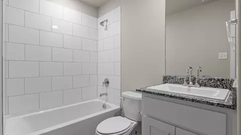 Bath - 2302 Continental Ave, Abilene, TX 79601 photo 2 of 5