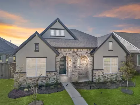 12019 Canal View Blvd, Mont Belvieu, TX 77523