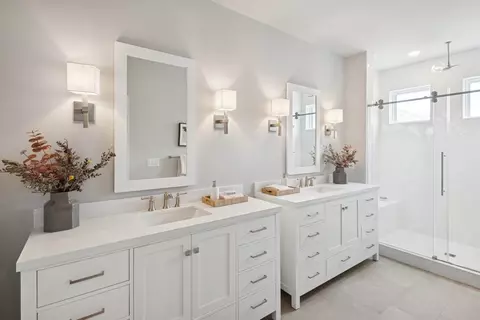 Bath - 14979 Deco Cir, Chantilly, VA 20151 photo 1 of 4
