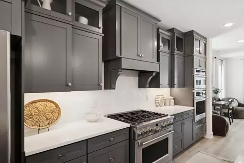 Kitchen - 14979 Deco Cir, Chantilly, VA 20151 photo 4 of 7