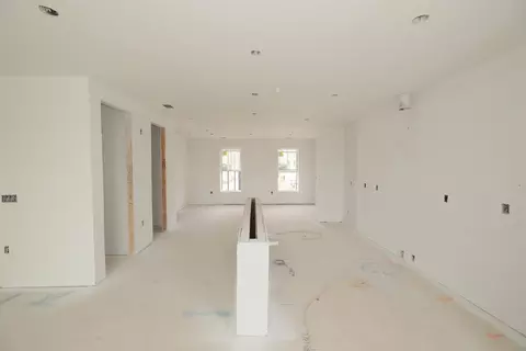 Living - 14979 Deco Cir, Chantilly, VA 20151 photo 1 of 6