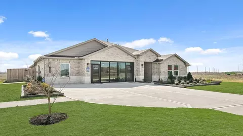 15206 Lampasas Ln, Mont Belvieu, TX 77523