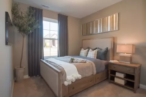 Bedroom - 8295 Busey Rd, Pickerington, OH 43147 photo 2 of 3