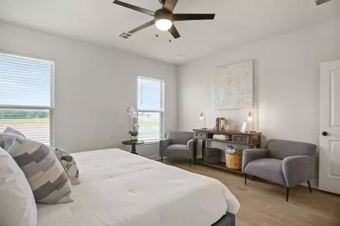Bedroom - 8033 Knoll Rd, Foley, AL 36535 photo 2 of 2