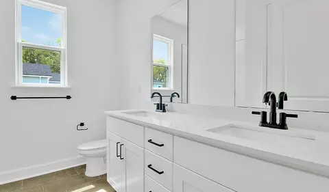 Bath - 259 Sika Dr, Saint Augustine, FL 32086 photo 2 of 5