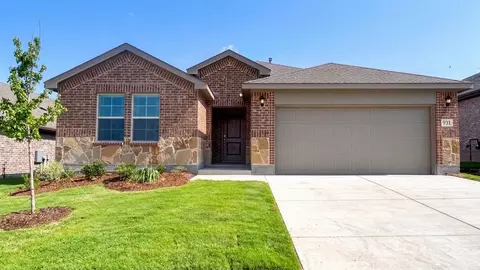 931 Newport Dr, Ferris, TX 75125