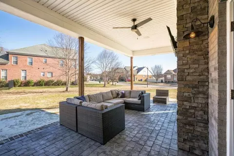 Exterior - 234 Hall Rd, Hampton, VA 23664 photo 4 of 23