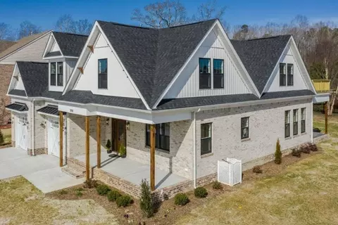 Exterior - 234 Hall Rd, Hampton, VA 23664 photo 10 of 23