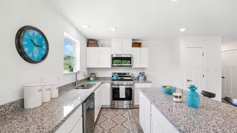 Kitchen - 227 Monroe Ave, Ranson, WV 25438 photo 5 of 7