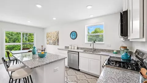 Kitchen - 227 Monroe Ave, Ranson, WV 25438 photo 6 of 7