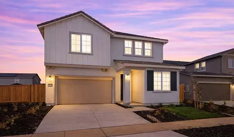1139 Basinghall Dr, Plumas Lake, CA 95961