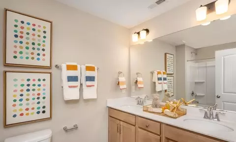 Bath - 5407 Running Fox Ln, Durham, NC 27703 photo 2 of 3