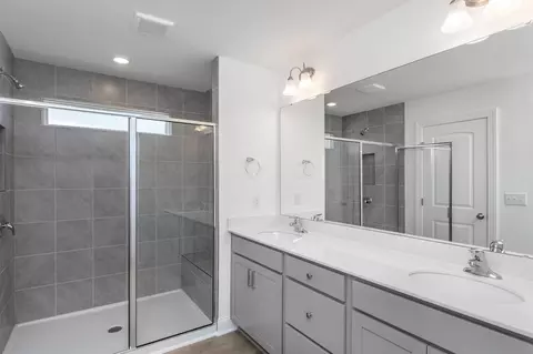 Bath - 5407 Running Fox Ln, Durham, NC 27703 photo 1 of 4