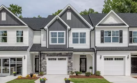 Exterior - 5407 Running Fox Ln, Durham, NC 27703 photo 3 of 4