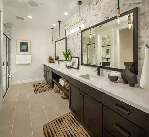 Bath - 180 Gali Way, Napa, CA 94558 photo 1 of 2