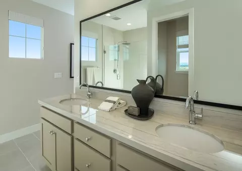 Bath - 180 Gali Way, Napa, CA 94558 photo 2 of 2