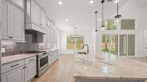 Kitchen - 429 Canvasback Way, Waller, TX 77484 photo 4 of 5
