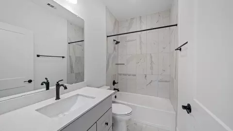 Bath - 429 Canvasback Way, Waller, TX 77484 photo 5 of 7