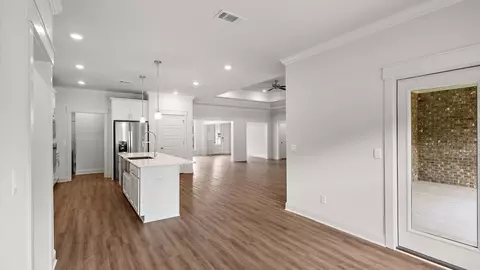 Entry Way - 320 Cornerstone Xing, Brandon, MS 39042 photo 1 of 5