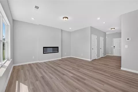 Living - 5 Everly Trl, Rome, GA 30165 photo 3 of 9